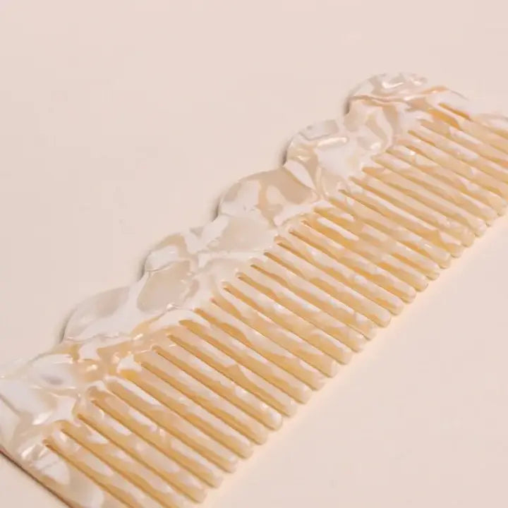 Signature Comb by Peignee