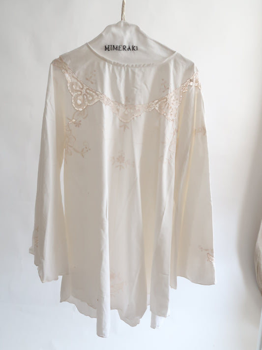 Vintage Fabric Blouse by Mimeraki