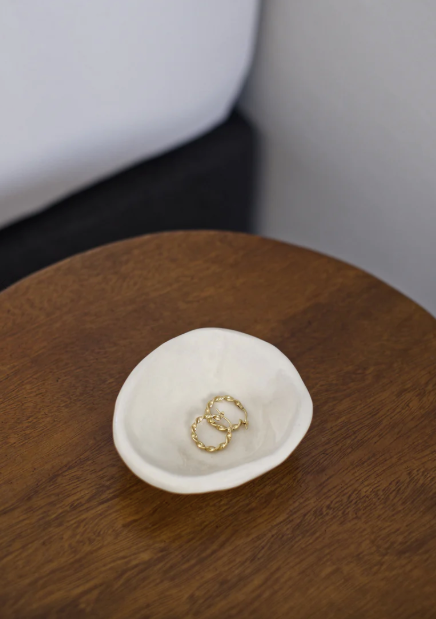 Nendo Jewellery/Snack Holder by AUAKE